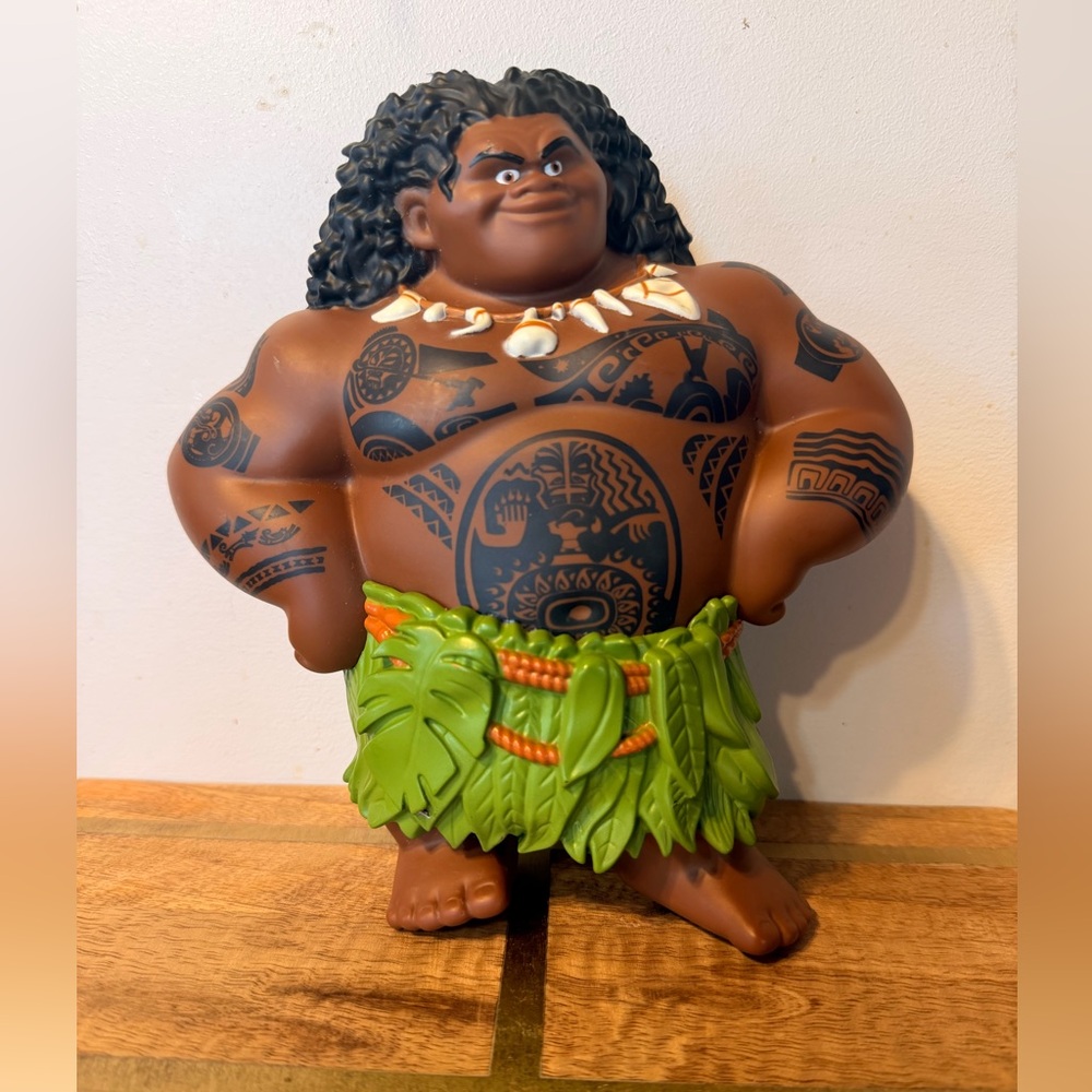 Disney Moana Maui 8” toy figure - solid - action figure - EUC